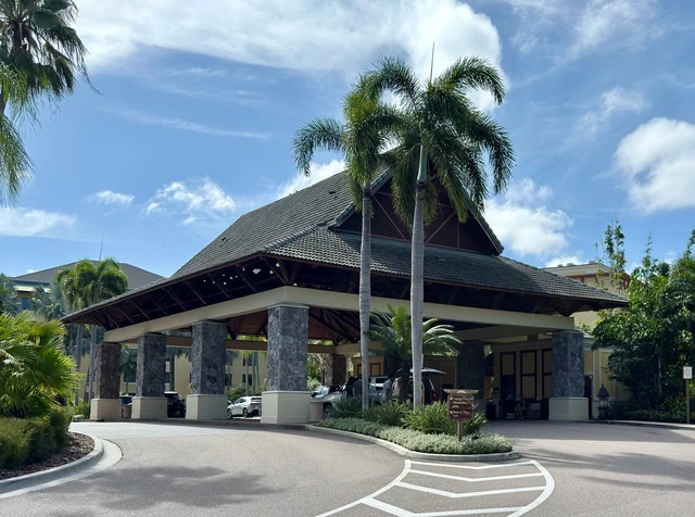 Loews Royal Pacific Resort · archive exterior