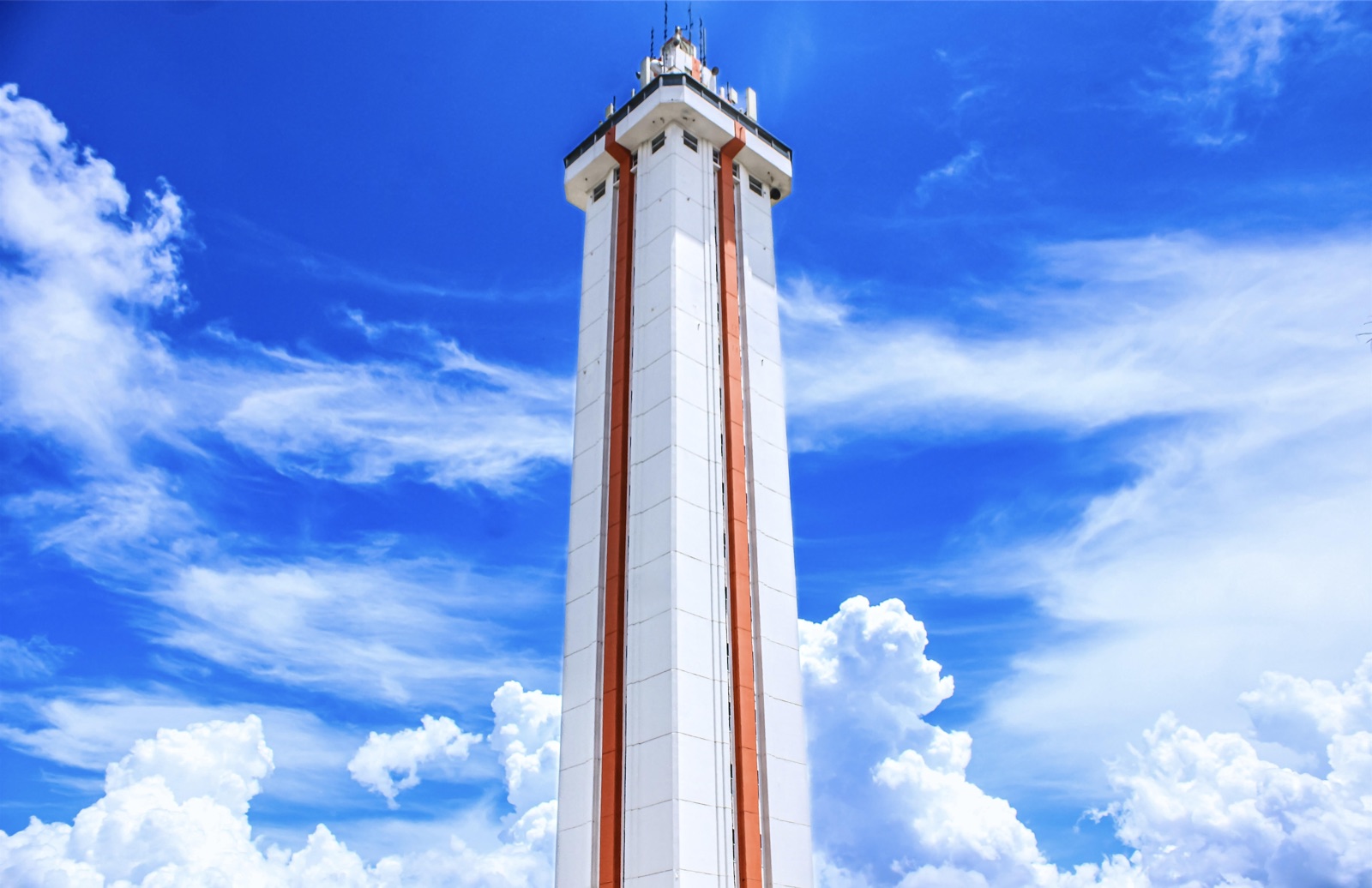 The Citrus Tower against a blue sky in Clermont, Florida